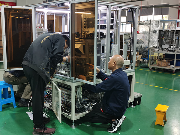珠海定制電子元器件自動組裝設備，小零件自動裝配機